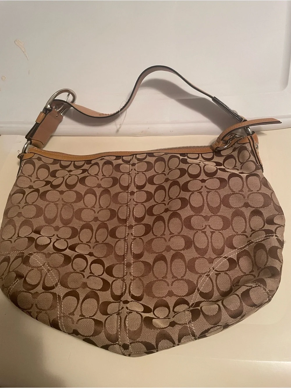 Coach Signature Brown Tan Patent Trim Large Hobo Shoulder Handbag F13116 Purse